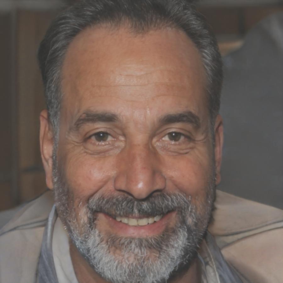 Portraitfoto eines zufriedenen Kunden